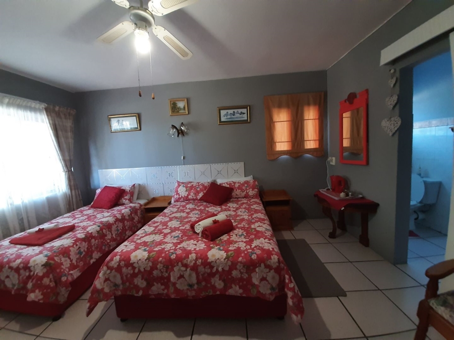 8 Bedroom Property for Sale in Mossel Bay Central Western Cape